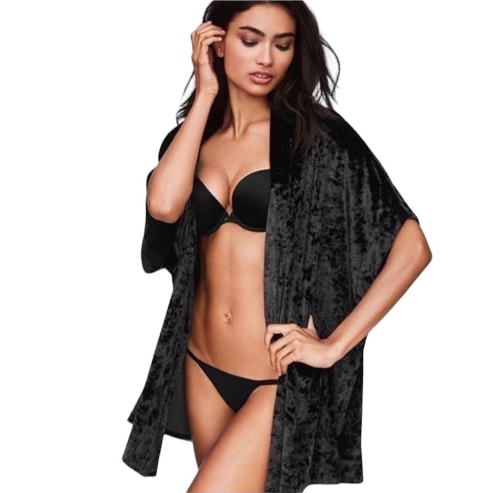 Victoria’s Secret Black Crushed Velvet Open Front Kimono Size M